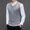 Nova coleção de inverno para exportação: colete de tricô liso, versátil, com decote V masculino, suéter de lã e top sem mangas