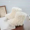 Botas Peludas Infantis 2025 Outono e Inverno Nova Moda Meninas Botas de Neve Forradas com Lã para Aquecimento Botas Curtas Peludas de Solado Macio para Crianças
