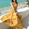 Vestido de Verão Novo Europeu e Americano AliExpress Estilo Resort de Praia Francês Estampa Floral Decote V com Fita