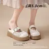 Sandalias cerradas para mujer estilo Birkenstock de suela gruesa 2026 nuevo modelo caladas de verano de malla tejida transpirables slip-on para mujer