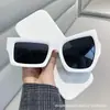Novos Óculos de Sol Oversized e Pequenos Celebridade da Internet Bad Boy Tendência Europeia e Americana Sobrancelhas Anguladas Personalidade Engraçada Óculos de Sol Irregulares para Homens e Mulheres