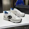 Zapatillas de Corredor Estilo Chanel Transfronterizas en Stock 2025 Nuevas de Malla con Aumento de Altura Suela Gruesa Blancas y Negras Panda