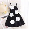 Moda Europeia e Americana Verão Novo 3D Floral Preto Elegante Vestido de Alça Princesa para Meninas Moda Infantil