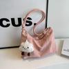 Bolso de mano para mujer, bolso cruzado de verano de gran capacidad, nuevo bolso de hombro con colgante para estudiantes universitarios, bolso de viaje de clase 2024