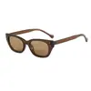 Nuevas Gafas de Sol Casuales Retro Americanas para Mujer con Montura Cuadrada Clásica y Remaches, Adecuadas para Protección Solar al Aire Libre y Versátiles para Viajar