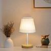Lámpara de mesa creativa de madera maciza estilo europeo transfronterizo con LED, diseño simple y moderno para escritorio, dormitorio, decoración de protección ocular, lámpara de noche para cuidados
