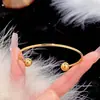 Estilo Francês Luxo Leve Moda Novo Tamanho Pulseira de Aço Titânio com Contas Redondas Pulseira de Contas Douradas Elegante Versátil de Alta Qualidade Simples para Mulheres
