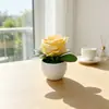Suministro directo de fábrica de plantas artificiales de una sola rosa en maceta para decoración de escritorio de oficina, adornos de flores artificiales y plantas pequeñas en maceta para crear una atmósfera acogedora en el dormitorio