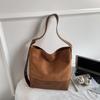 Bolso Retro Casual de Gran Capacidad Bolso Cruzado para Mujer Otoño e Invierno Versátil Simple para Viajes Diarios Bolso de Hombro Tipo Cubo Comercio Exterior Transfronterizo