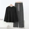 Nova Coleção Outono/Inverno 2026: Camiseta de Manga Longa com Gola Redonda e Listras Pretas e Brancas, Casual com Caimento Ajustado que Emagrece, Para o Dia a Dia e Deslocamento, Calça Reta de Pernas Largas