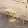 Conjunto de Mesa e Cadeiras para Restaurante de Fast Food para Uso Comercial, Adequado para Lojas de Hot Pot Picante e Macarrão, Restaurantes, Chá de Leite, Sobremesas, Lanches e Espetinhos Fritos, com Mesas e Cadeiras Espessadas