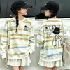 Sudadera con Capucha Rayas Bloque de Color Fresca y Elegante para Niñas Ropa Infantil Felpa Adicional Nuevo Estilo Primavera Otoño Invierno Niños Grandes Estudiantes Top Pulóver Cuello Redondo