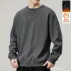 Moletom com capuz masculino para outono e inverno de 2025, estilo novo para adolescentes, corte solto, forrado com fleece, peso pesado, jaqueta sem capuz, versátil