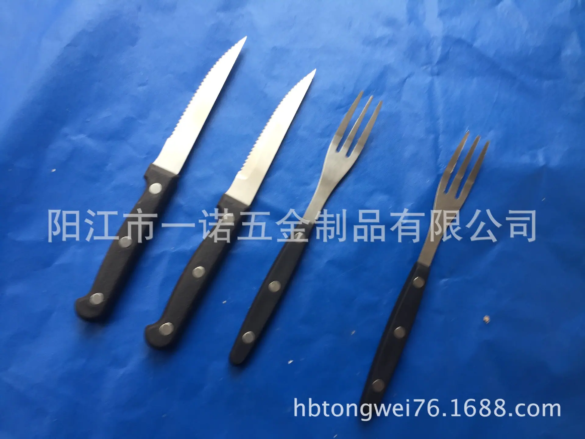P-073P不锈钢黑色塑料柄铆钉西餐刀叉牛排牛扒刀餐刀餐叉三
