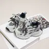 Zapatos Deportivos Infantiles Primavera/Otoño 2026 Bloques de Color Zapatos de Papá Británico Unisex Versátiles de Velcro Antideslizantes Zapatos para Correr