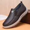 Zapatos de Tela de Algodón Cálidos de Felpa para Hombre Invierno Tela Vieja de Pekín Zapatos de un Paso Fáciles de Poner para Hombre Zapatos de Papá de Mediana Edad Suela Suave Superficie de Cuero Zapatos de Algodón