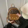 Mochila Fofa de Nicho Estampa de Leopardo 2026 Novo Modelo Mochila Versátil para o Dia a Dia Mini Bolsa Escolar Exquisita para Estudantes