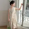 Vestido de Verão para Meninas 2026 Novo Estilo Infantil Doce Coração Estampa Xadrez Vestido Princesa Roupas Infantis Estilosas