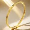 Pulsera de Acero de Titanio para Mujer Versátil Nicho Lujo Accesible Acero Inoxidable de Gama Alta No se Desvanece Tiene Sentido del Diseño y se Puede Usar en la Ducha