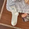 Calcetines Blancos Holgados Estilo Ballet para Mujer, Delgados Estilo Verano con Calados en Forma de Corazón, Calcetines Transpirables de Malla a Media Pantorrilla para Combinar con Zapatos Pequeños de Cuero