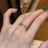 Anillo de Zirconia con Pedrería Color Dopamina Ojo de Caballo Diseño Dulce Exquisito Espiga de Trigo Índice