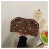 Bolsas Populares Transfronteiriças para Mulheres 2025 Novas Bolsas Bolsa Dumpling Plissada Bolsa Clutch com Rebites Bolsa Clutch de Design Nicho