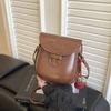 Bolso de Nicho de Gama Alta para Mujer Otoño e Invierno 2025 Nuevo Bolso Retro de Hombro Cruzado Popular Ins Bolso Mini tipo Silla de Montar