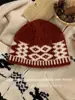 Gorro de Lana a Cuadros Rombo Retro para Mujer en Otoño e Invierno Diseño de Nicho Gorro Tejido Cálido y Resistente al Frío Gorro Frío Baotou