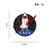 Broche Planeta Espacial da Nasa Logo Comemorativo de Astronauta Foguete Emblema de Metal Estilo Ins Acessório Personalizado para Mochila