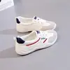 Zapatos de mujer K1510, cómodos para embarazadas, zapatillas blancas bajas slip-on nuevas para primavera y otoño 2026 para mujer
