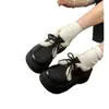 Sapatilhas de camurça com cadarço e forro de pelúcia mais vendidas para mulheres 2026 Novo estilo de inverno com sola grossa para pessoas baixas, quentes, estilo britânico, sapatos pequenos de couro