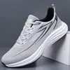 Zapatos deportivos Flyknit para hombre, adecuados para ventas transfronterizas, ligeros y antideslizantes para otoño, zapatillas de running de malla transpirable con suelas suaves y amortiguación, zapatos casuales para hombres jóvenes