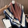 Pañuelo cuadrado pequeño de 90 cm pañuelo de seda vintage pañuelo de seda con estampado de letras tridimensional para dama nuevo pañuelo profesional pañuelo de satén venta al por mayor