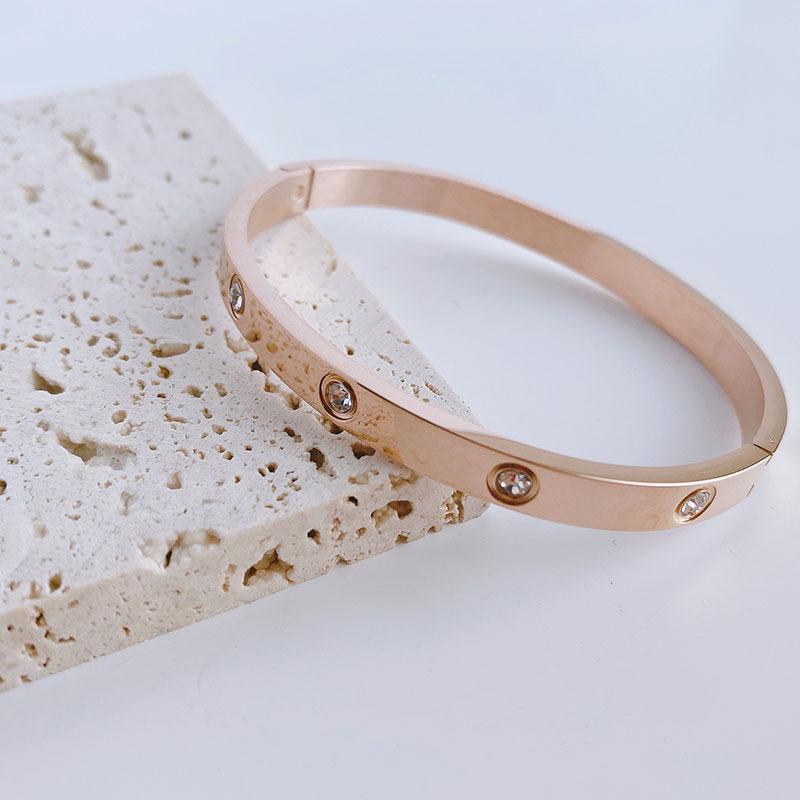 未标题-1_0005_UZGL4992