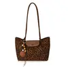 Bolsa tote de alta qualidade, estilosa e de grande capacidade para o trabalho, com um moderno design de estampa de leopardo retrô, perfeita para o uso diário e como uma bolsa de ombro ou de braço da moda.