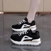 Zapatos nuevos estilo coreano AD5201ins para papás y mamás, zapatillas deportivas casuales para correr de estudiante otoño 2026, suela gruesa y que aumenta la altura