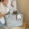 Bolsa de Axila de Gran Capacidad Nueva para Verano 2026, Bolso de Hombro Nuevo para Viajeros, Bolso Tote Versátil de Gama Alta de Nicho