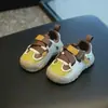 Sapatos de bebê JQ Jingqi, sapatos para bebês aprenderem a andar, com sola macia, antiderrapantes, estilosos, casuais versáteis, tênis para meninos e meninas