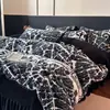 Manta con Estampado de Leopardo Maillard de Piel de Conejo Juego de Cuatro Piezas Invierno Engrosado Cálido Sábana Bajera y Funda de Edredón de Terciopelo de Leche Ropa de Cama