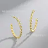 Pendientes de Aro con Giro en Forma de C de Amazon para Mujer, Pendientes Sencillos y Versátiles, Acero de Titanio, Pendientes de Lujo Ligero Europeos y Americanos, Pendientes Personalizados para Mujer