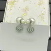 Pendientes Dijia 2025 de Resina Vintage con Letras de CD para Mujer con Agujas de Plata, Estilo de Lujo de Alta Gama, Pendientes de Perlas Grandes y Pequeños