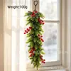 Vinha artificial de pinho e cipreste macia ao toque estilo americano, decoração de casa, planta trepadeira verde com decorações de frutos vermelhos
