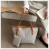 Bolso tote de gran capacidad para mujer, nuevo diseño versátil de nicho, bolso de hombro único para mujer, bolso de trabajo, bolso de mano de moda para dama