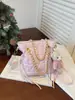 Bolsa de Ombro Única com Relevo Retrô Feminina 2024 Nova Primavera Elegante Bolsa de Ombro Único com Corrente Bolsa Transversal Simples e Fashion