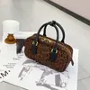 Bolsa de Mão Boston Fashionável Retrô Estilo Europeu e Americano 2026 Nova Mais Vendida Bolsa Feminina Elegante Versátil Bolsa Transversal Feminina