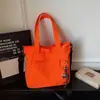 Bolso de Hombro Casual Minimalista Blanco Leche con Múltiples Bolsillos y un Toque Artístico para Estudiantes Universitarias, Adecuado para Viajes Matutinos, Viajes y Compras