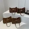 Bolso de Hombro Pequeño Cuadrado para Mujer 2025 Verano Retro Nueva Moda Tendencia para el Trabajo Bolso de Hombro Pequeño Cuadrado para Debajo del Brazo