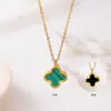 Nuevo Collar de Acero de Titanio Cuatro Hojas que No se Desvanece para Mujer, Cadena de Clavícula Versátil de Lujo Ligero a la Moda, Joyería Clásica de Temperamento Más Vendida