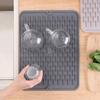 Os fabricantes produzem e vendem tapete de drenagem de silicone, tapete de isolamento para utensílios de mesa, tapete de drenagem de cozinha, tapete de isolamento para mesa