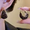 Pendientes de Alta Gama Otoño e Invierno 2025 Nuevos Populares Pendientes Geométricos Afelpados Moda Elegante Joyería para Orejas Personalizada Estilo Mujer